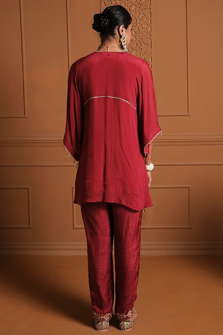 Maroon Chiffon Floral Hand Embroidered Asymmetrical Kaftan Set by Sonia Khatri at Pernia's Pop Up Shop