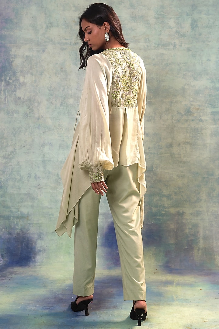 Green Muslin Applique Work & Hand Embroidered Co-Ord Set by Sonia Khatri at Pernia's Pop Up Shop