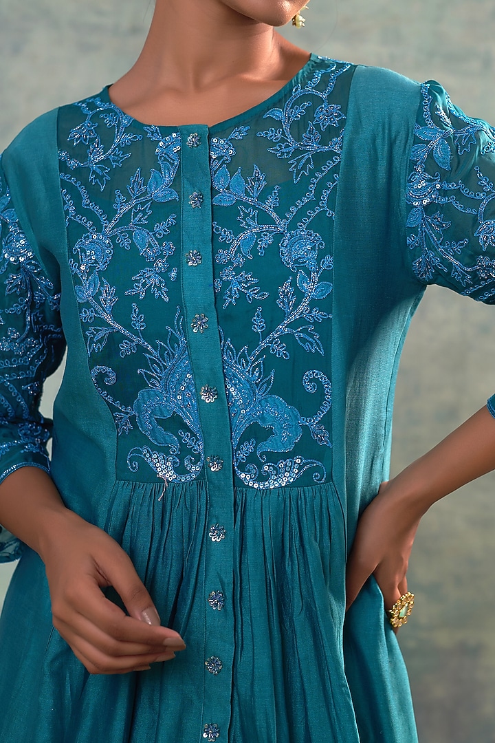 Deep Aqua Summer Silk Applique Work & Hand Embroidered Kurta Set by Sonia Khatri at Pernia's Pop Up Shop