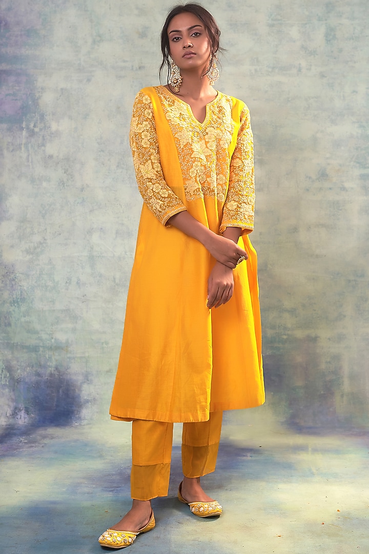 Yellow Summer Silk Applique Work & Hand Embroidered Kurta Set by Sonia Khatri at Pernia's Pop Up Shop