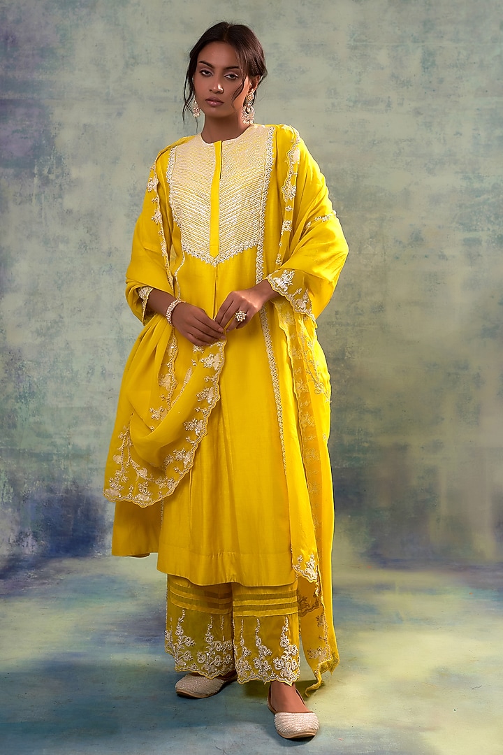 Yellow Summer Silk Hand Embroidered Kurta Set by Sonia Khatri at Pernia's Pop Up Shop