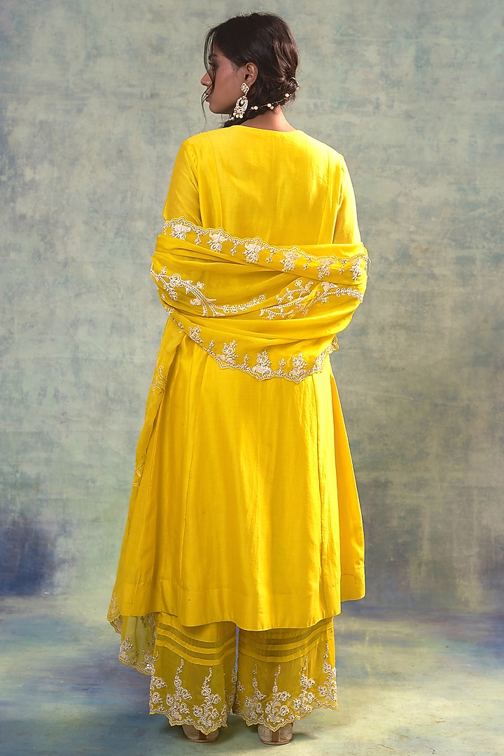 Yellow Summer Silk Hand Embroidered Kurta Set by Sonia Khatri at Pernia's Pop Up Shop