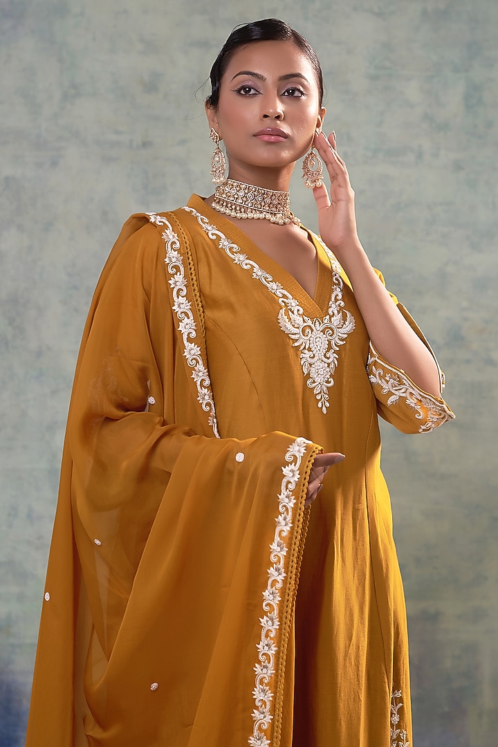 Mustard Summer Silk Hand Embroidered Kurta Set by Sonia Khatri at Pernia's Pop Up Shop