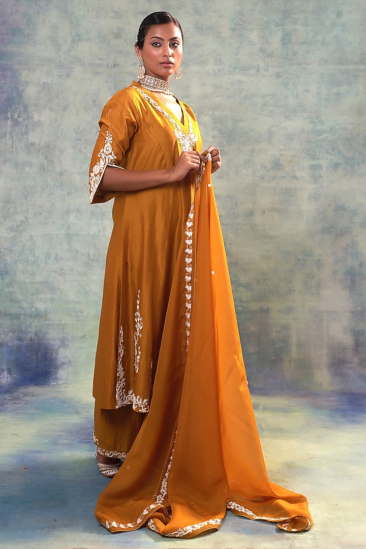 Mustard Summer Silk Hand Embroidered Kurta Set by Sonia Khatri at Pernia's Pop Up Shop