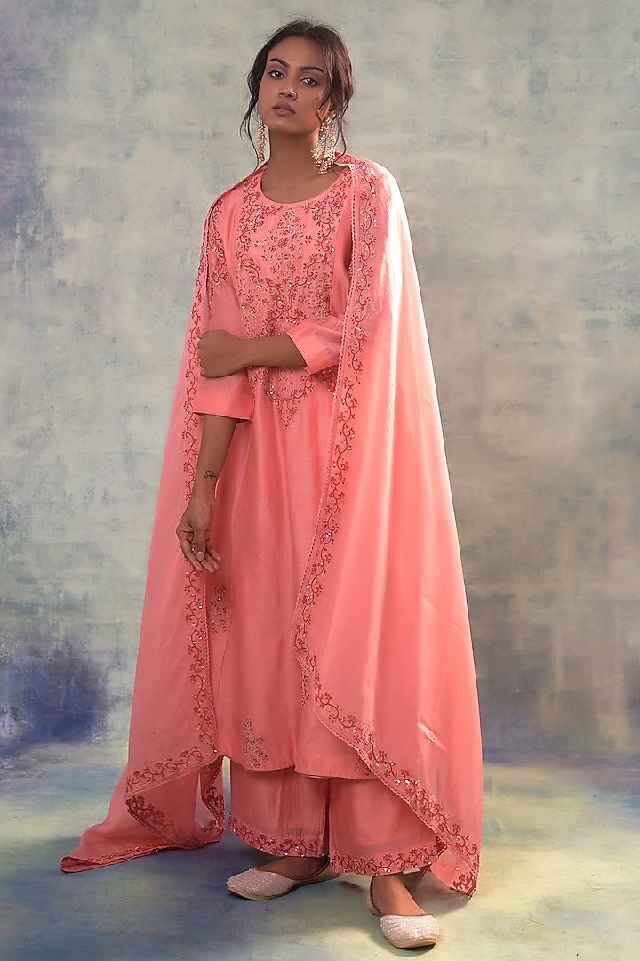 Peachy Pink Summer Silk Hand Embroidered Kurta Set by Sonia Khatri at Pernia's Pop Up Shop