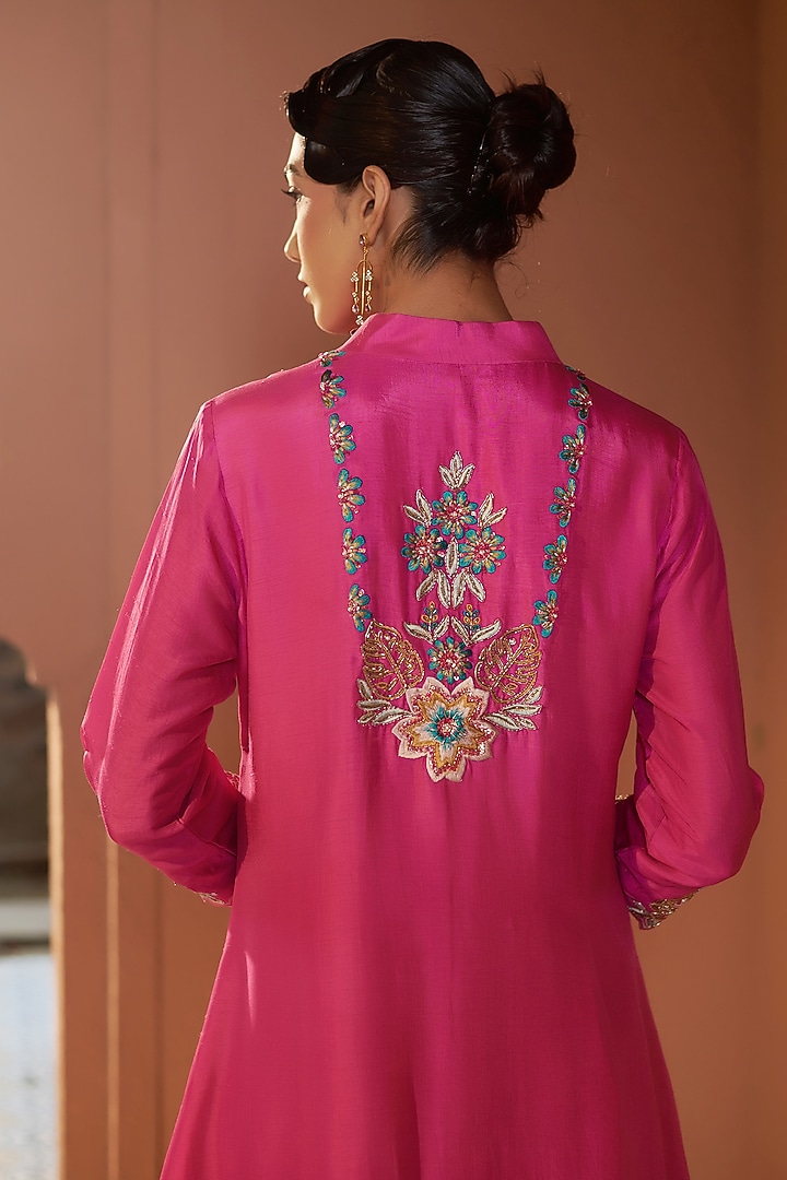Pink Silk Resham Embroidered High-Low Kurta Set by Sonia Khatri at Pernia's Pop Up Shop