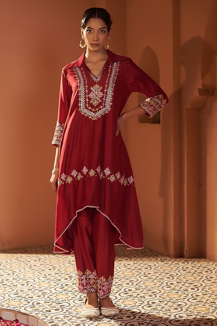 Maroon Summer Silk Resham Embroidered High-Low Kurta Set by Sonia Khatri at Pernia's Pop Up Shop