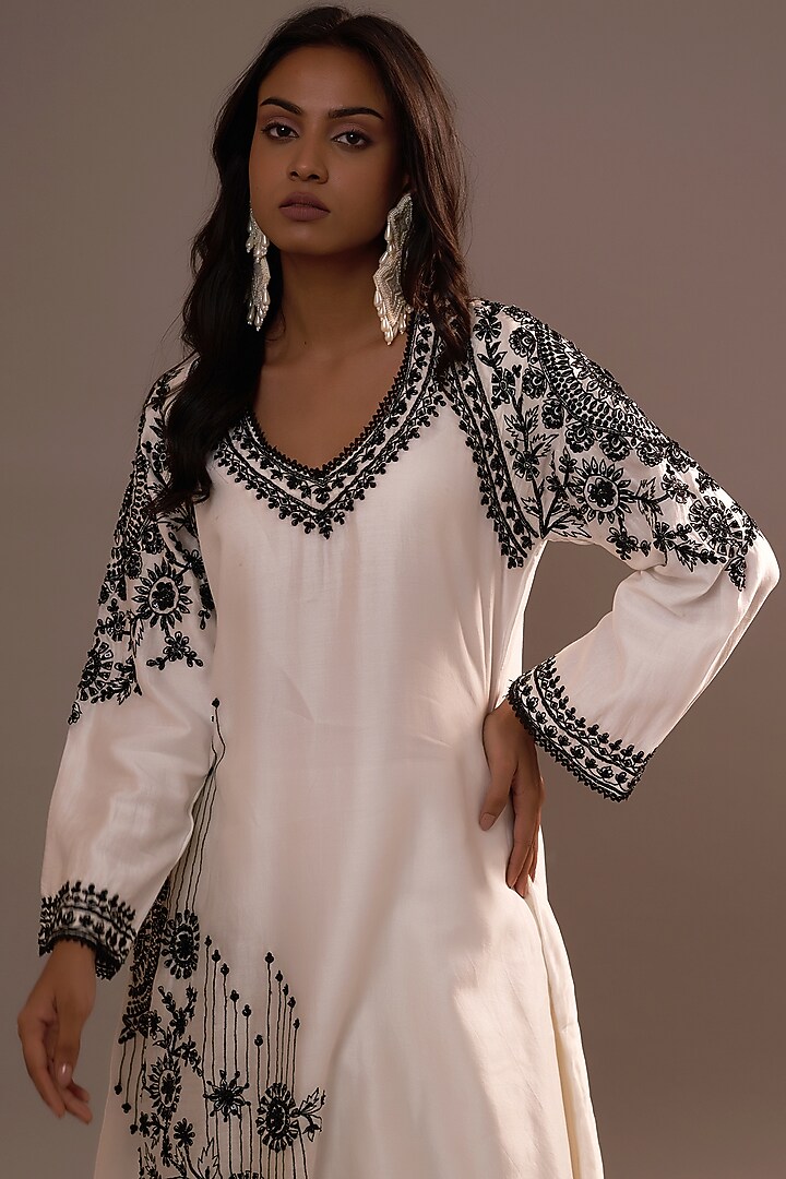 White Summer Silk Sequins Hand & Machine Embroidered Kurta Set by Sonia Khatri at Pernia's Pop Up Shop