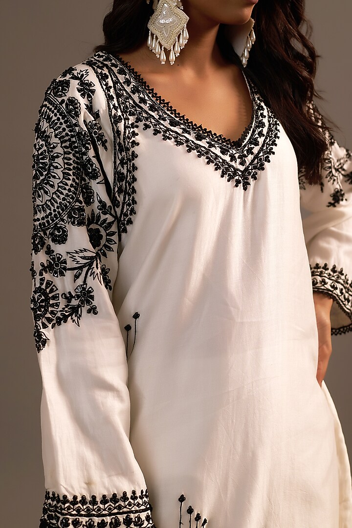 White Summer Silk Sequins Hand & Machine Embroidered Kurta Set by Sonia Khatri at Pernia's Pop Up Shop