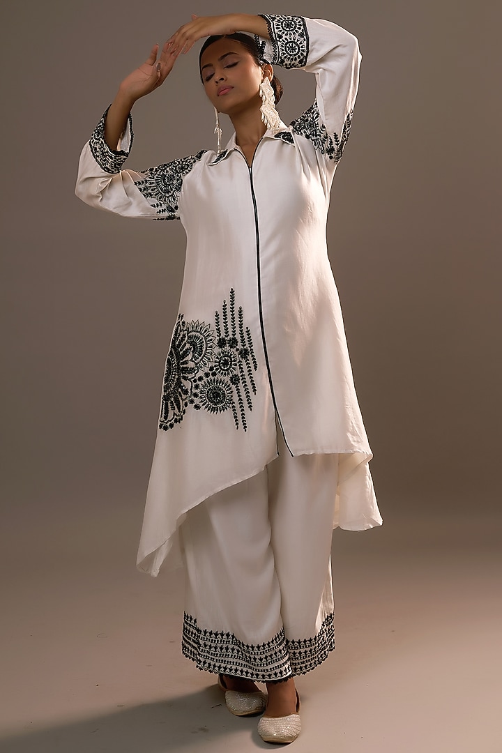 White Summer Silk Sequins Hand & Machine Embroidered Kurta Set by Sonia Khatri at Pernia's Pop Up Shop