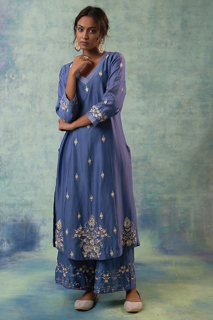 Dusky Blue Summer Silk Resham Work Kurta Set by Sonia Khatri at Pernia's Pop Up Shop