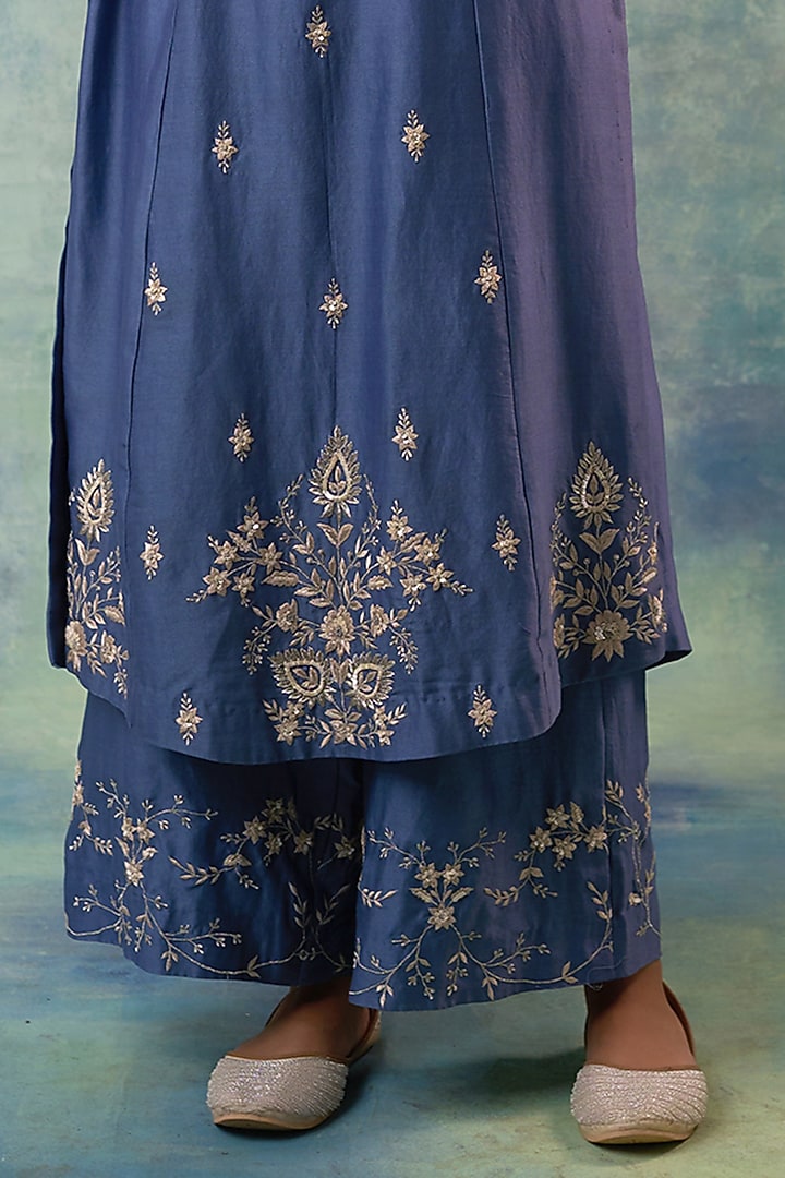 Dusky Blue Summer Silk Resham Work Kurta Set by Sonia Khatri at Pernia's Pop Up Shop