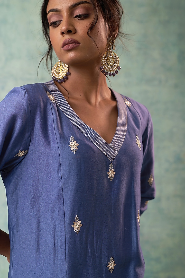 Dusky Blue Summer Silk Resham Work Kurta Set by Sonia Khatri at Pernia's Pop Up Shop