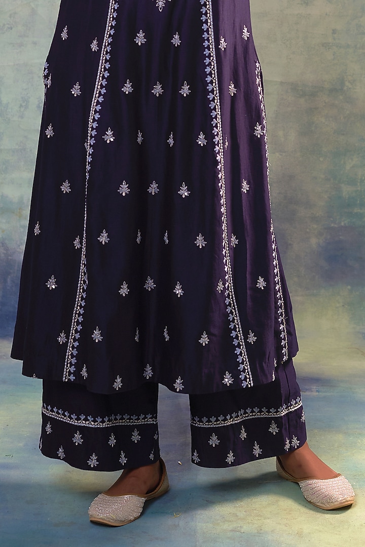 Ebony Blue Summer Silk Mirror Hand Embroidered Kurta Set by Sonia Khatri at Pernia's Pop Up Shop