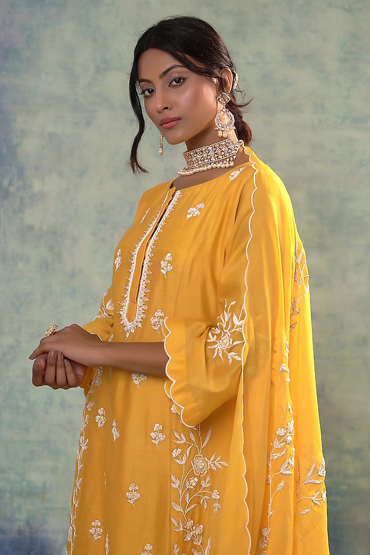 Yellow Summer Silk Cutdana Hand Embroidered Kurta Set by Sonia Khatri at Pernia's Pop Up Shop