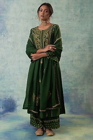 Green Summer Silk Cutdana Hand Embroidered Kurta Set by Sonia Khatri