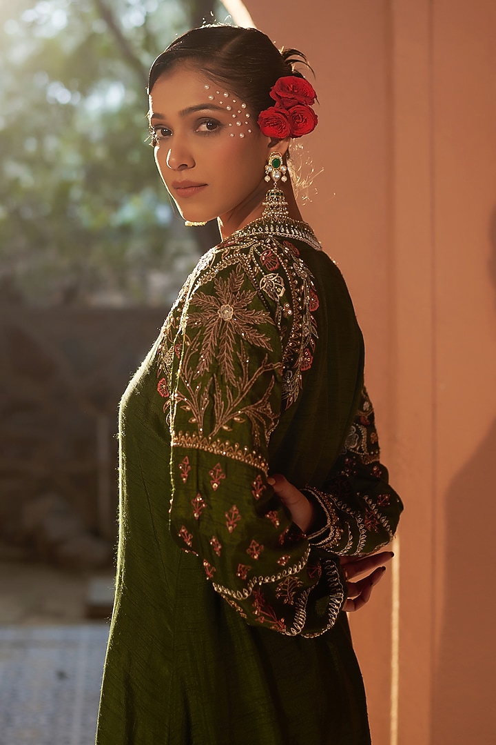 Green Silk Dori Hand Embroidered Kurta Set by Sonia Khatri at Pernia's Pop Up Shop