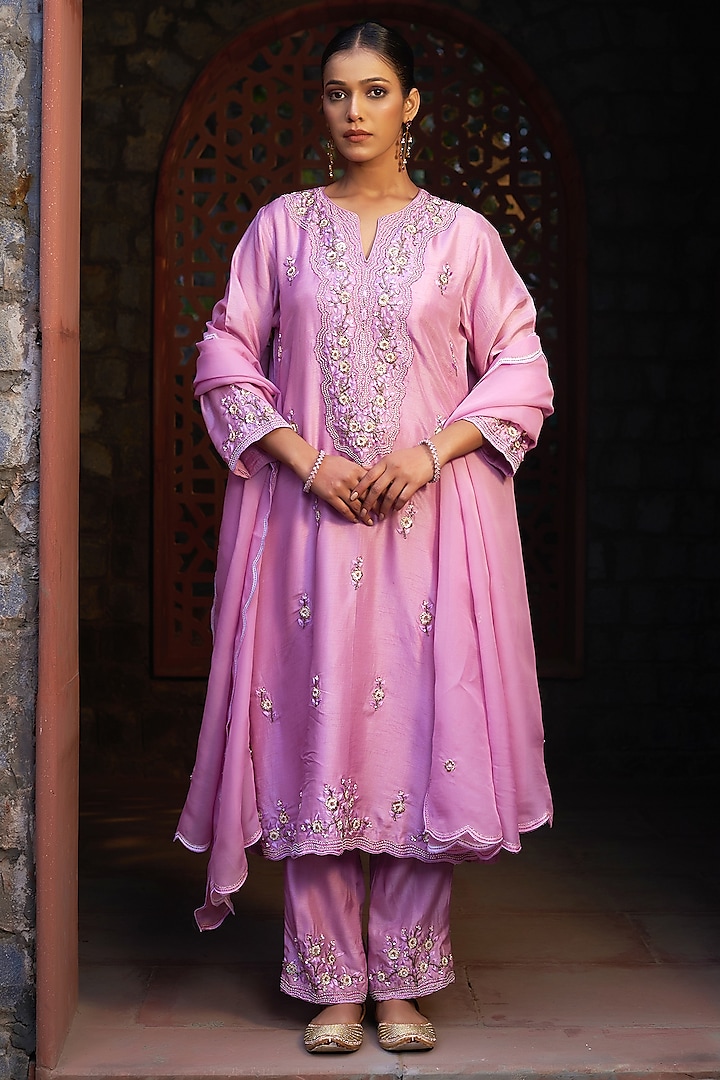 Pink Silk Resham & Zari Embroidered Kurta Set by Sonia Khatri at Pernia's Pop Up Shop