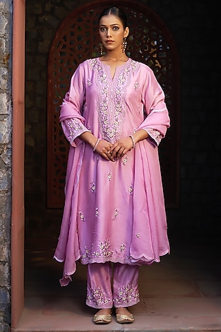Pink Silk Resham & Zari Embroidered Kurta Set by Sonia Khatri
