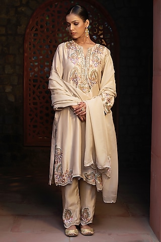 Beige Silk Resham & Zari Embroidered Kurta Set by Sonia Khatri