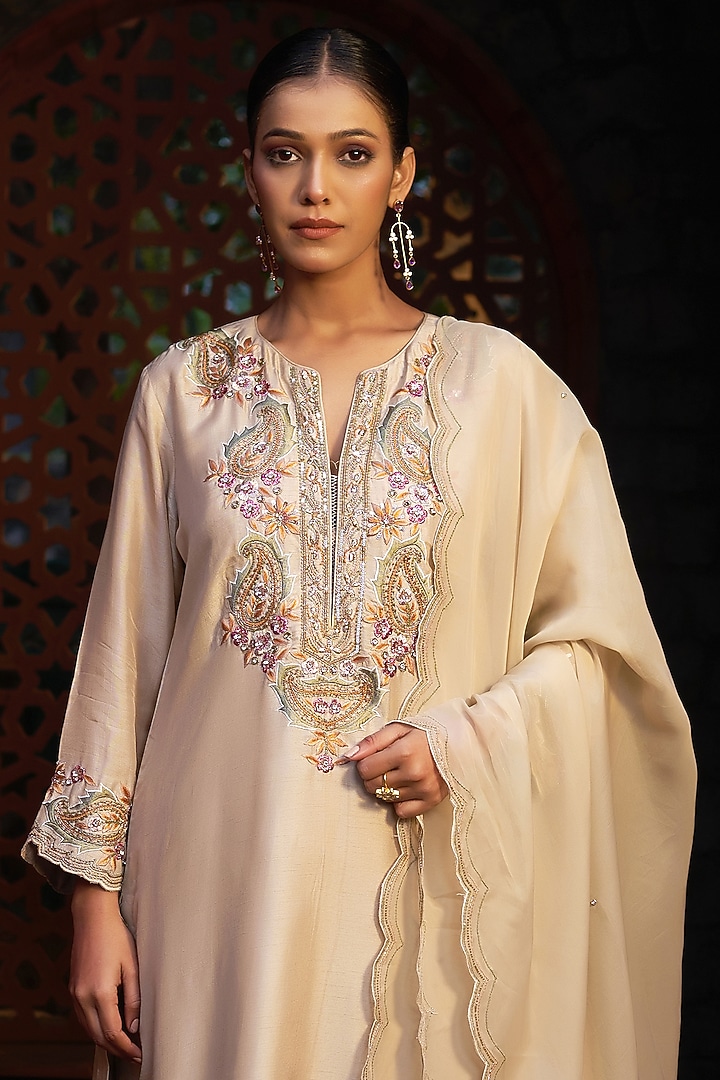 Beige Silk Resham & Zari Embroidered Kurta Set by Sonia Khatri at Pernia's Pop Up Shop