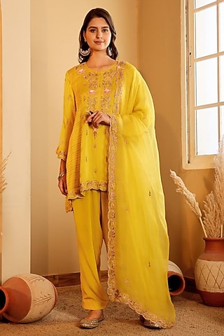 Yellow Organza Hand Embroidered Kurta Set by Sonali Methi