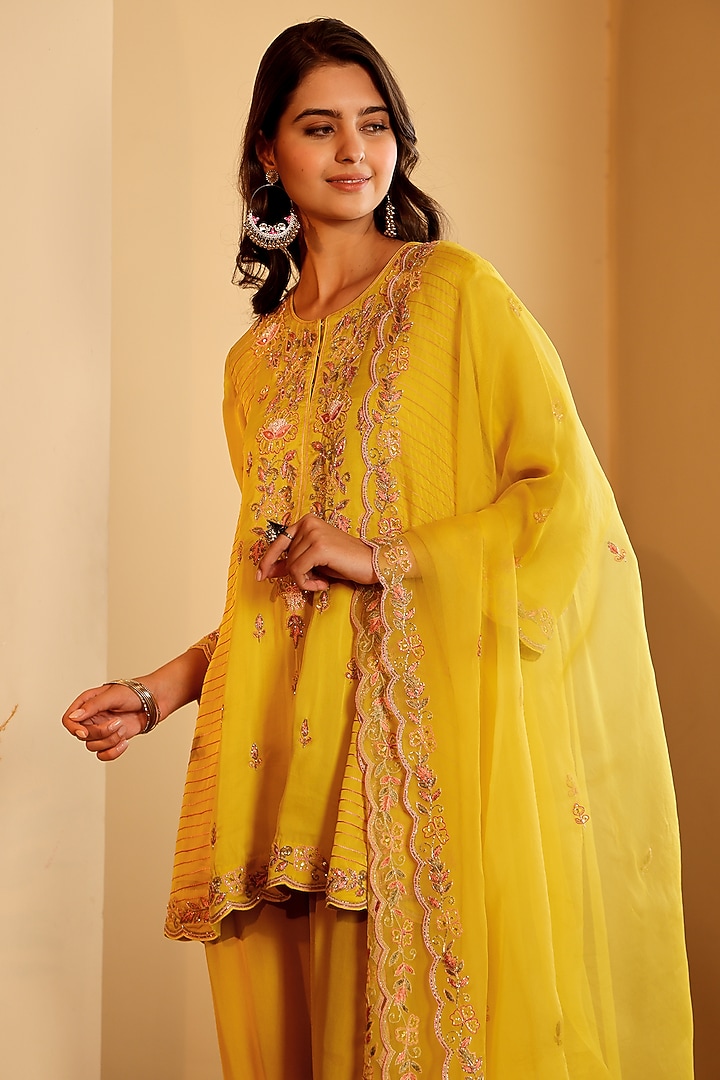 Yellow Organza Hand Embroidered Kurta Set by Sonali Methi at Pernia's Pop Up Shop