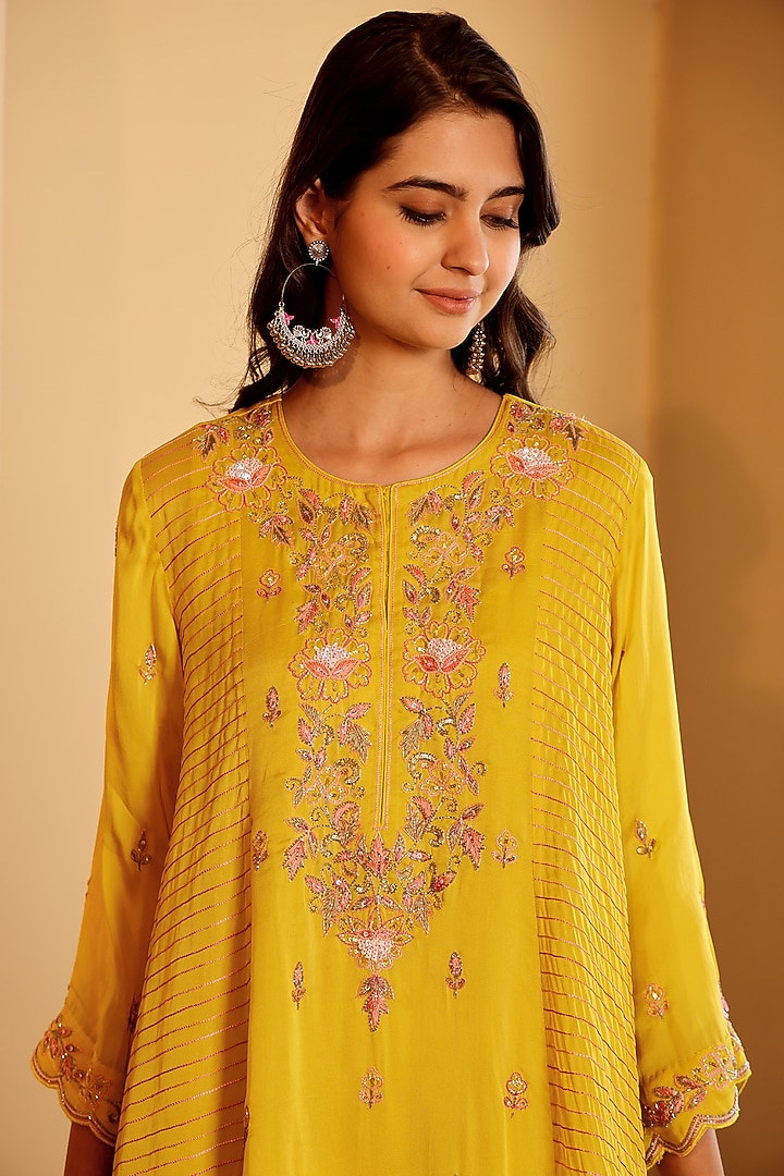 Yellow Organza Hand Embroidered Kurta Set by Sonali Methi at Pernia's Pop Up Shop