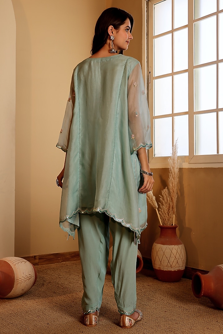 Blue Organza Hand Embroidered Kurta Set by Sonali Methi at Pernia's Pop Up Shop
