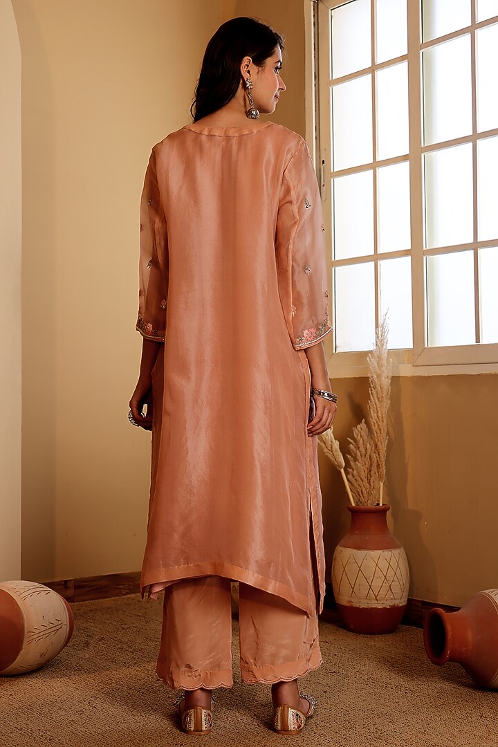 Pink Organza Hand Embroidered Kurta Set by Sonali Methi at Pernia's Pop Up Shop