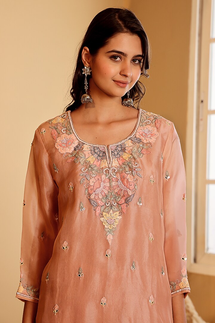 Pink Organza Hand Embroidered Kurta Set by Sonali Methi at Pernia's Pop Up Shop