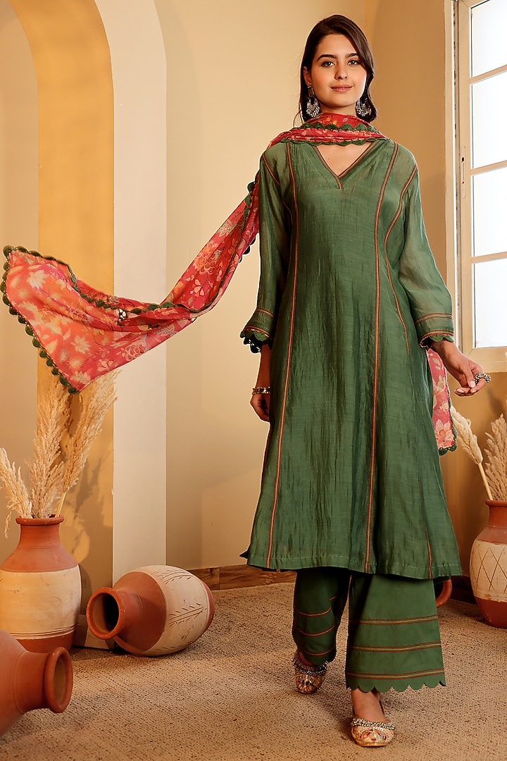Green Mul Chanderi Kurta Set by Sonali Methi at Pernia's Pop Up Shop