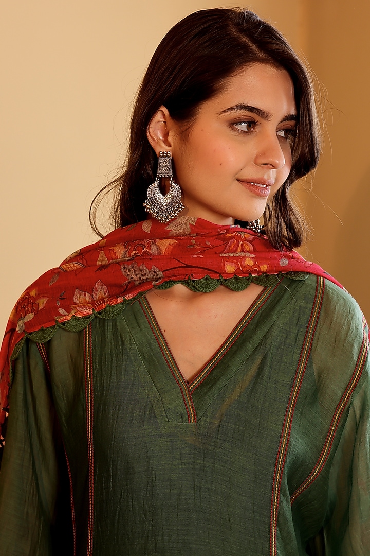 Green Mul Chanderi Kurta Set by Sonali Methi at Pernia's Pop Up Shop