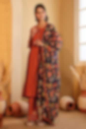 Cherry Red Mul Chanderi Kurta Set by Sonali Methi at Pernia's Pop Up Shop