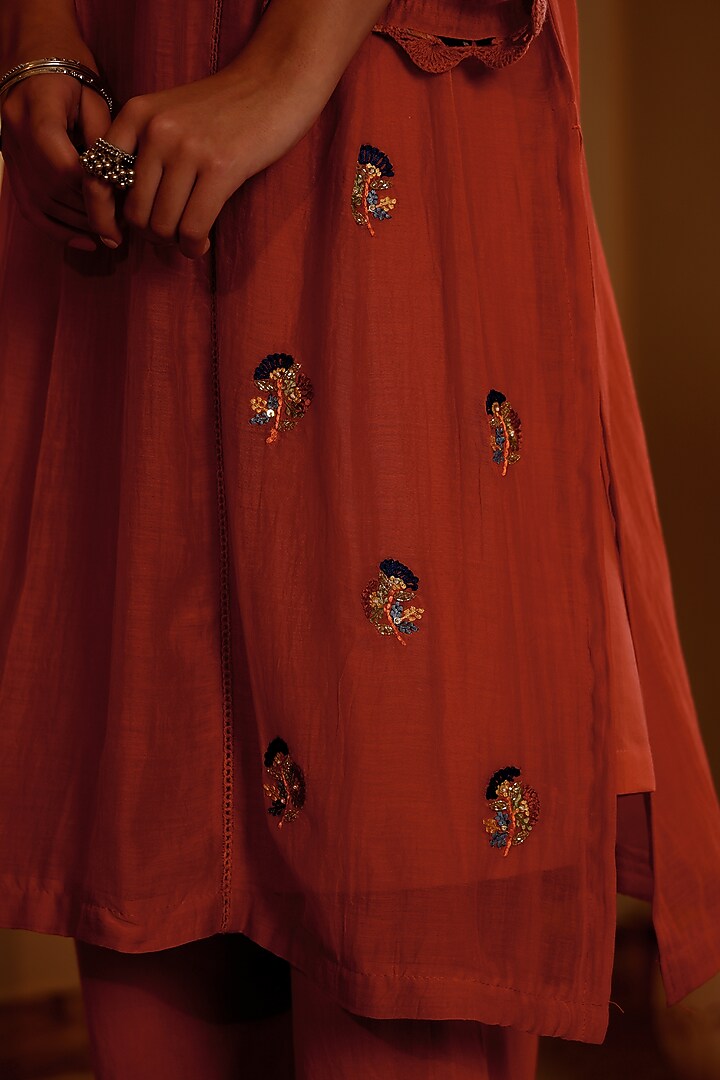 Cherry Red Mul Chanderi Kurta Set by Sonali Methi at Pernia's Pop Up Shop