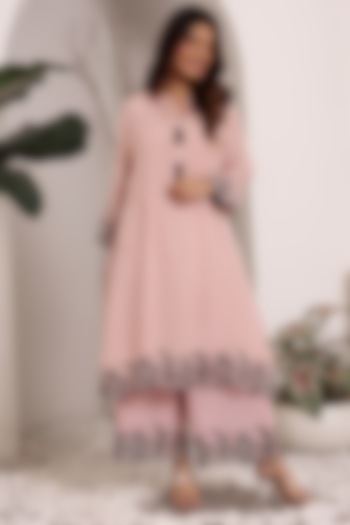 Light Pink Chanderi Cutwork Embroidered Co-Ord Set by Sonali Methi at Pernia's Pop Up Shop