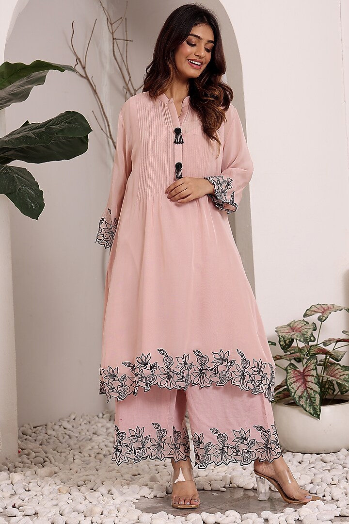 Light Pink Chanderi Cutwork Embroidered Co-Ord Set by Sonali Methi at Pernia's Pop Up Shop