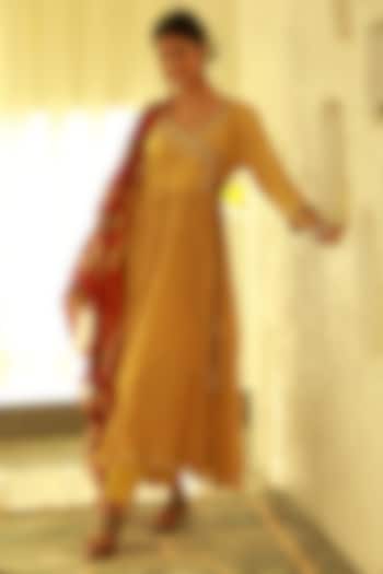 Yellow Mul Chanderi Hand Embroidered Angrakha Kurta Set by Sonali Methi at Pernia's Pop Up Shop