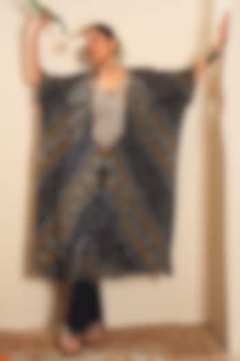 Navy Blue Chinon Mirror Embroidered Bandhani Kurta Set by Sonali Methi at Pernia's Pop Up Shop