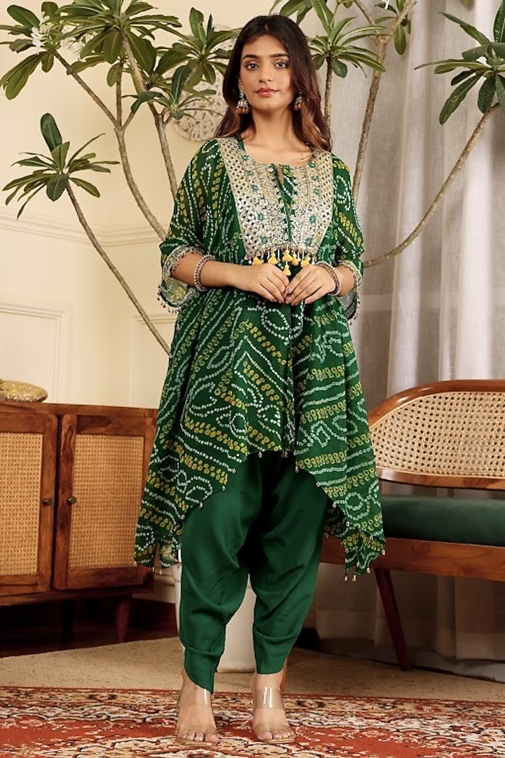 Bottle Green Pure Chinon Hand Embroidered Bandhani Kurta Set by Sonali Methi at Pernia's Pop Up Shop