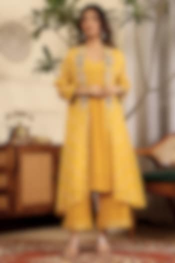 Yellow Pure Chinon Hand Embroidered Bandhani Kurta Set by Sonali Methi at Pernia's Pop Up Shop