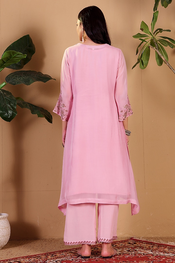 Pink Organza Hand Embroidered Kurta Set by Sonali Methi at Pernia's Pop Up Shop