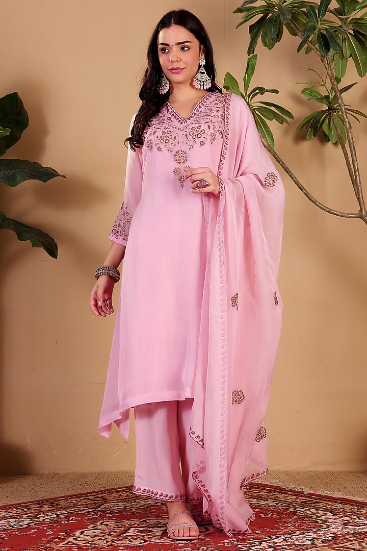 Pink Organza Hand Embroidered Kurta Set by Sonali Methi at Pernia's Pop Up Shop