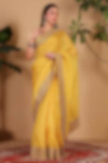 Yellow Organza Gota Hand Embroidered Banarasi Wedding Saree Set by Sonali Methi at Pernia's Pop Up Shop