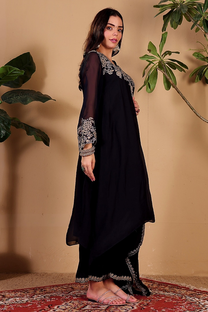 Black Organza Hand Embroidered Kurta Set by Sonali Methi at Pernia's Pop Up Shop