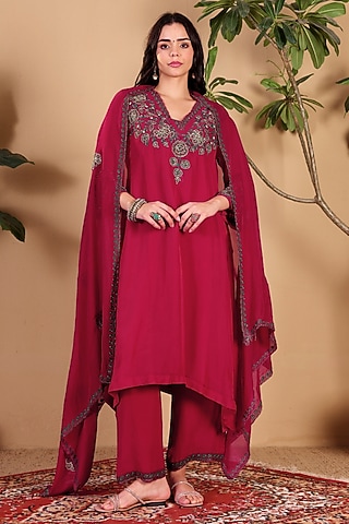 Cherry Red Organza Hand Embroidered Kurta Set by Sonali Methi