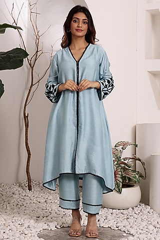 Blue Silk Chanderi Hand Embroidered Kurta Set by Sonali Methi