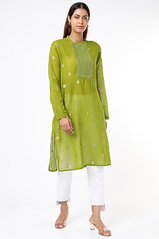 Green Hand Embroidered Kurta by Sonica Sarna