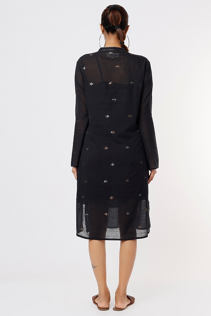 Black Hand Embroidered Kurta by Sonica Sarna at Pernia's Pop Up Shop