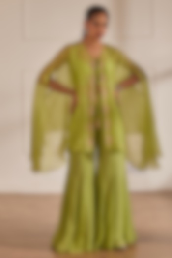 Green Organza Embellished Cape Set by SONAL PASRIJA at Pernia's Pop Up Shop